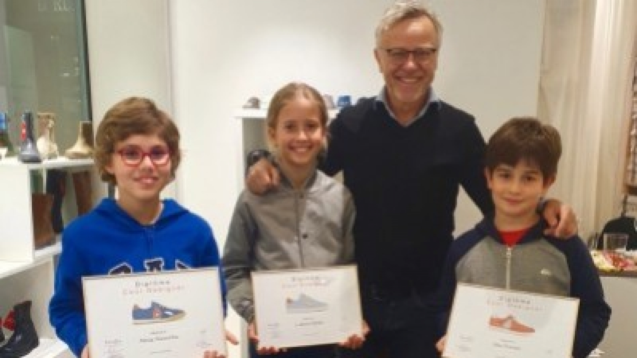 3 CHILD DESIGNERS CREATE THEIR OWN BENJIE SHOE !