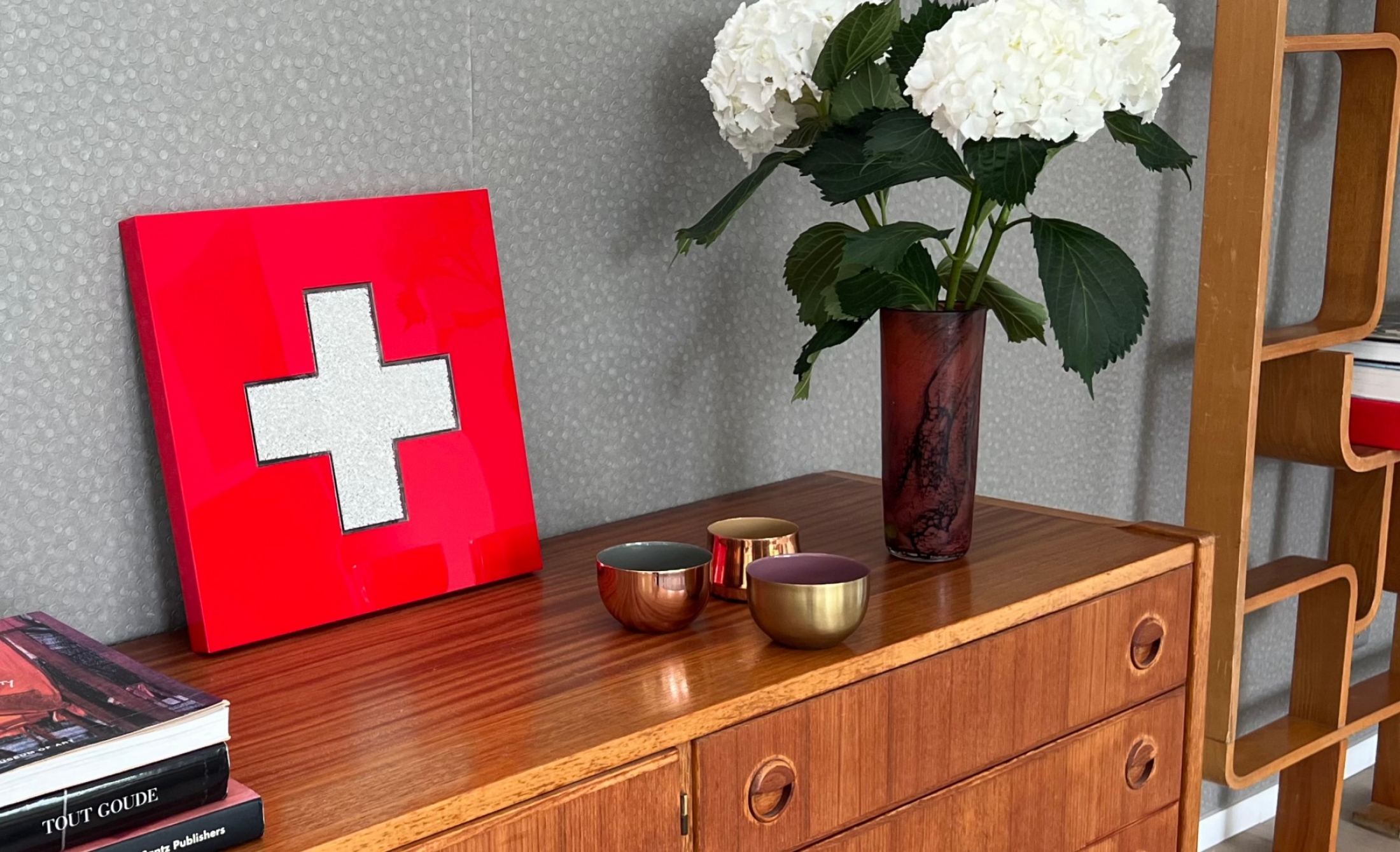 THE SWISS RECYCLED FLAG: TREAT YOURSELF TO A UNIQUE WORK